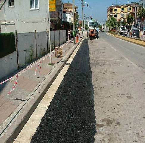  HÜRRİYET MAHALLESİNE KANAL TAŞI VE ASFALT YAMA YAPILMASI