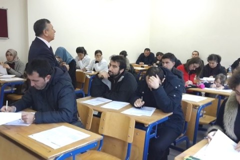 Öğretmenlere okur-yazarlık semineri