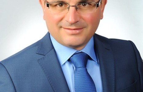 Oral’dan zabıtaya kutlama