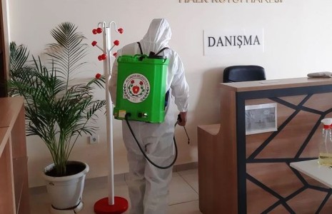 İlçe Halk Kütüphanesi ilaçlandı