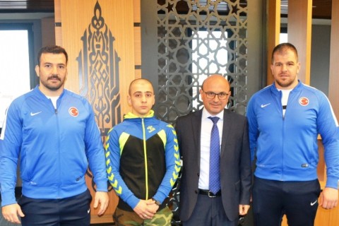 Milli sporcudan Oral’a ziyaret