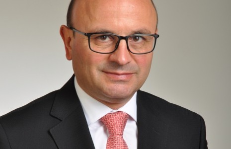 Oral'dan meslektaşlarına kutlama