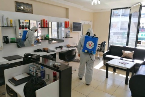 Berber ve Kuaför salonları ilaçlandı