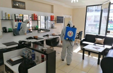 Berber ve Kuaför salonları ilaçlandı