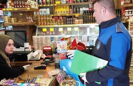 Zabıtadan koronavirüs bilgilendirmesi