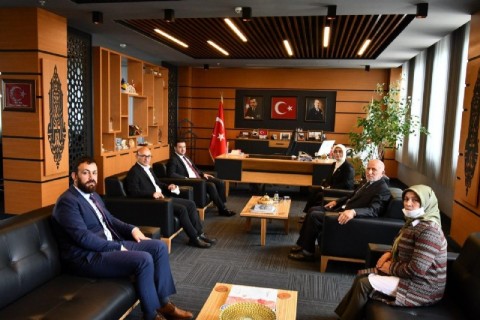 AK Parti’den Başkan Oral’a ziyaret