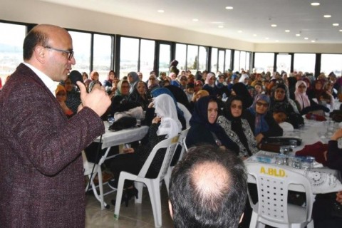 Kadınlar Gününde anlamlı program