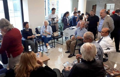 Yaşlılarla çocuklar Altınova’da buluştu