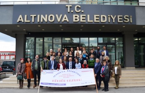 Sanata, Altınova imzası…