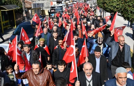 Altınova tek yürek, tek ses: Şehitler ölmez, Vatan bölünmez