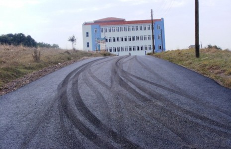 Başkan Oral’dan okul yolu açıklaması