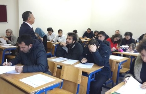 Öğretmenlere okur-yazarlık semineri